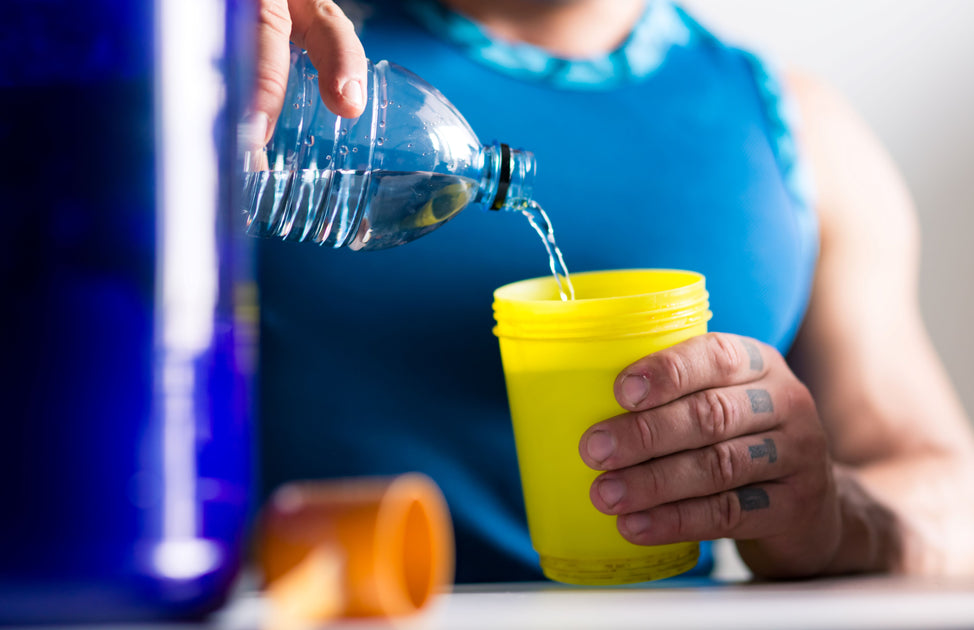 Is it better to mix protein powder with milk or water? Vivo Life