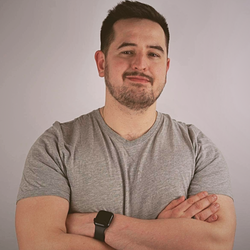 Elliot McGuire